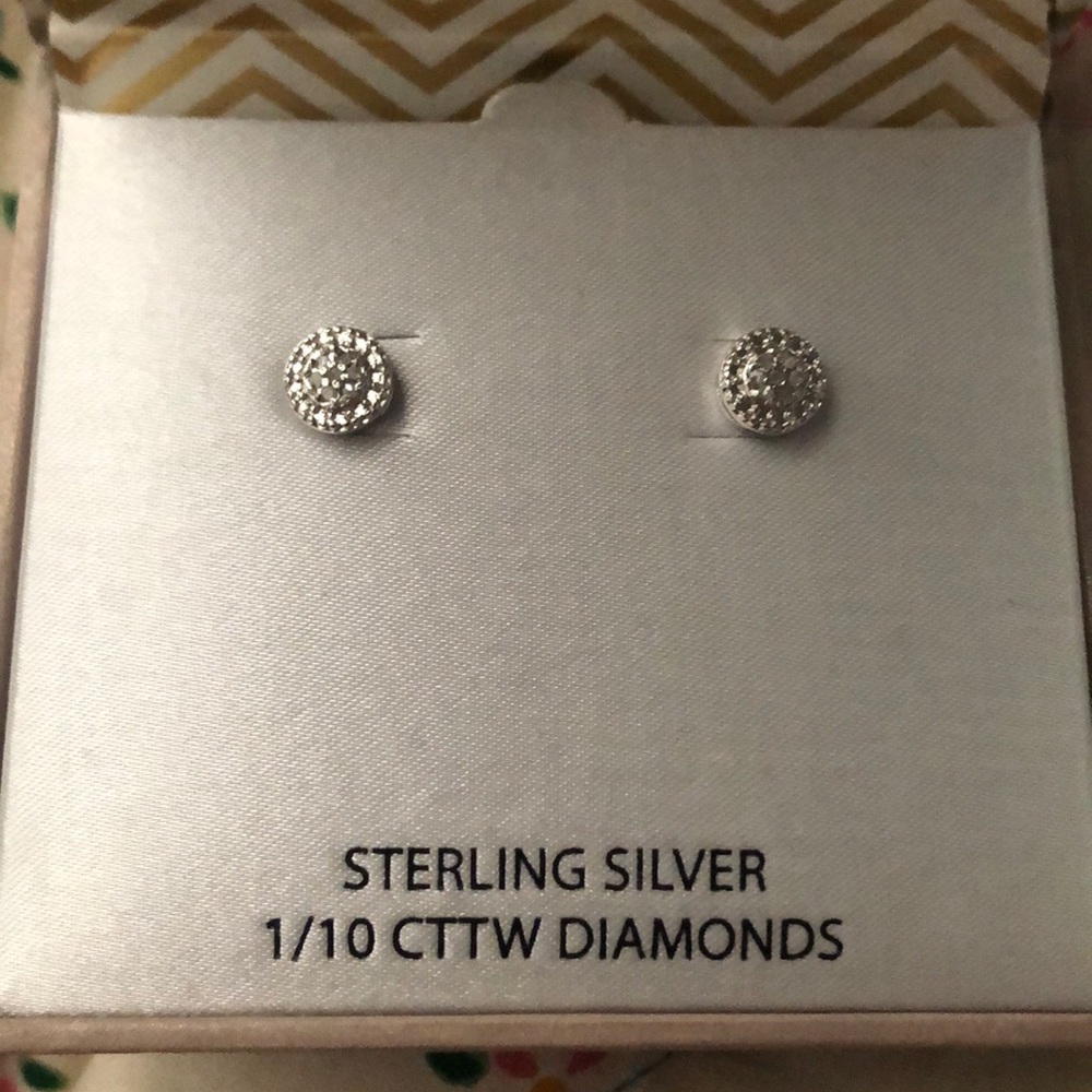 Sterling silver 1/10 cttw diamonds